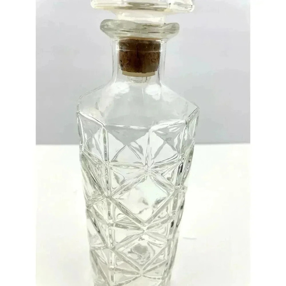 VTG Cut Glass Decanter Liquor Wine Bottle Diamond Pattern 11.5" Elegant MCM - Picture 14 of 14